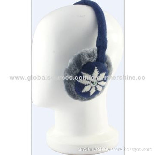 Snowflake Jacquard Bluetooth Earmuff with 3.5mm Jack, Made of 100% Acrylic